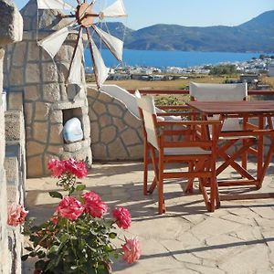 Christos Rooms Milos